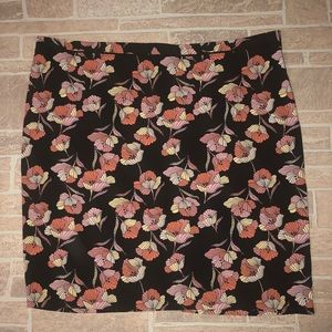 Who what wear plus size skirt 24W & 26W available